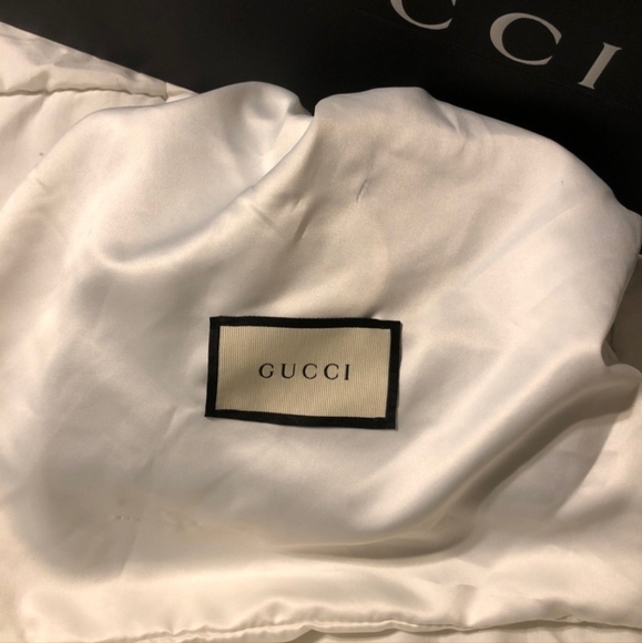 Gucci Leather Interlocking G Crossbody Bag - Picture 5 of 7